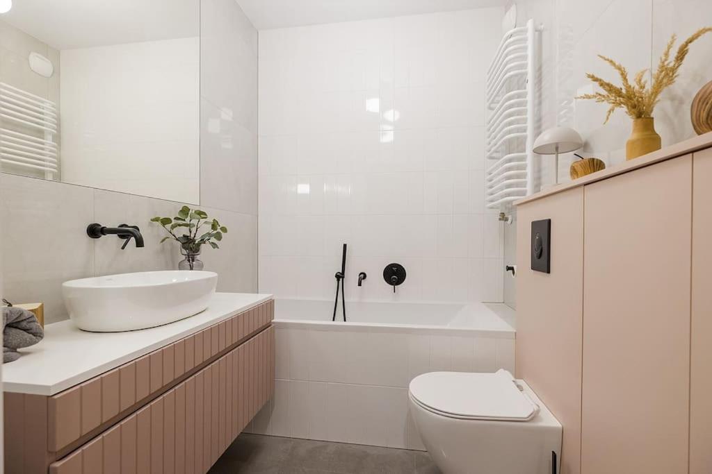 Superapart Klobucka Apt345 Warsawa Bagian luar foto